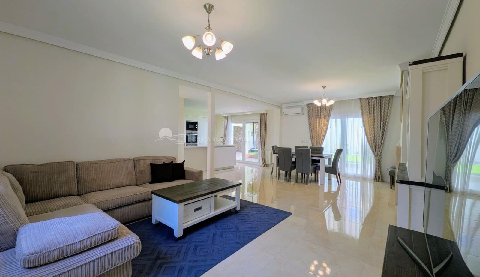 3 Zimmer Reihenhaus zu verkaufen in Albir mit Pool Garage - 670.000 € (Ref: 9998773)