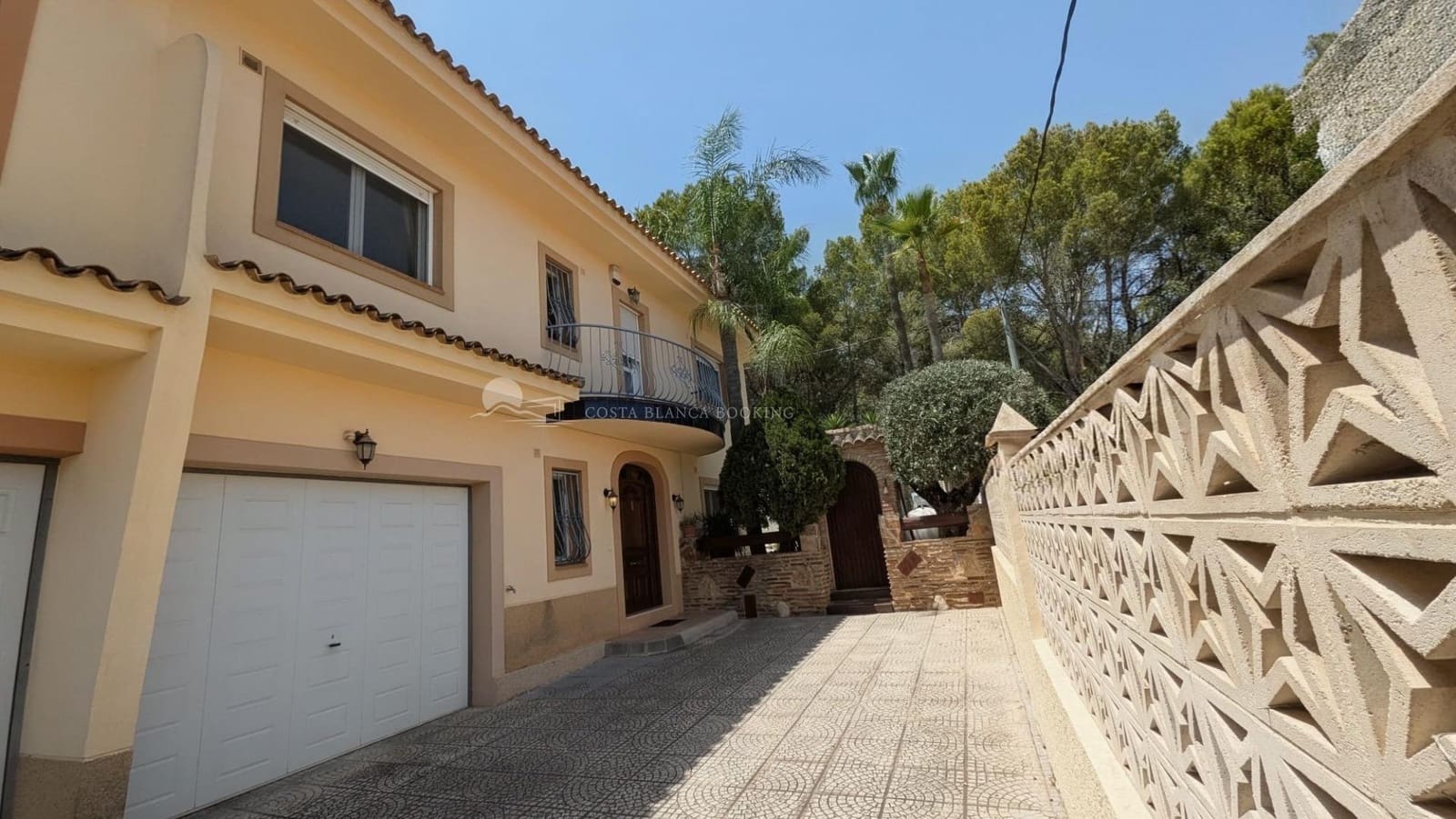 3 Zimmer Reihenhaus zu verkaufen in Albir mit Pool Garage - 670.000 € (Ref: 9998773)
