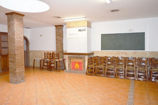 Kommersiell til salgs i Cancelada, Estepona - € 500 000 (Ref: 8582545)