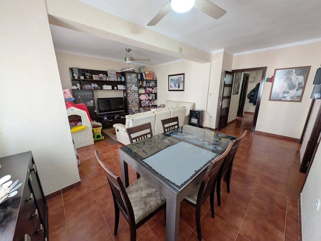 2 bedroom Flat for sale in Estepona - € 230,000 (Ref: 8806260)