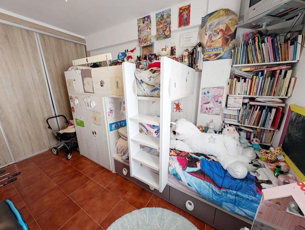 2 bedroom Flat for sale in Estepona - € 230,000 (Ref: 8806260)