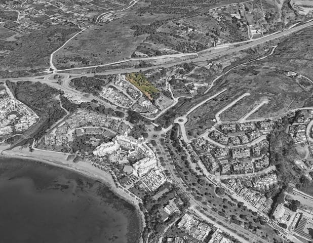 Ubebygd land til salgs i Seghers, Estepona - € 650 000 (Ref: 9145380)