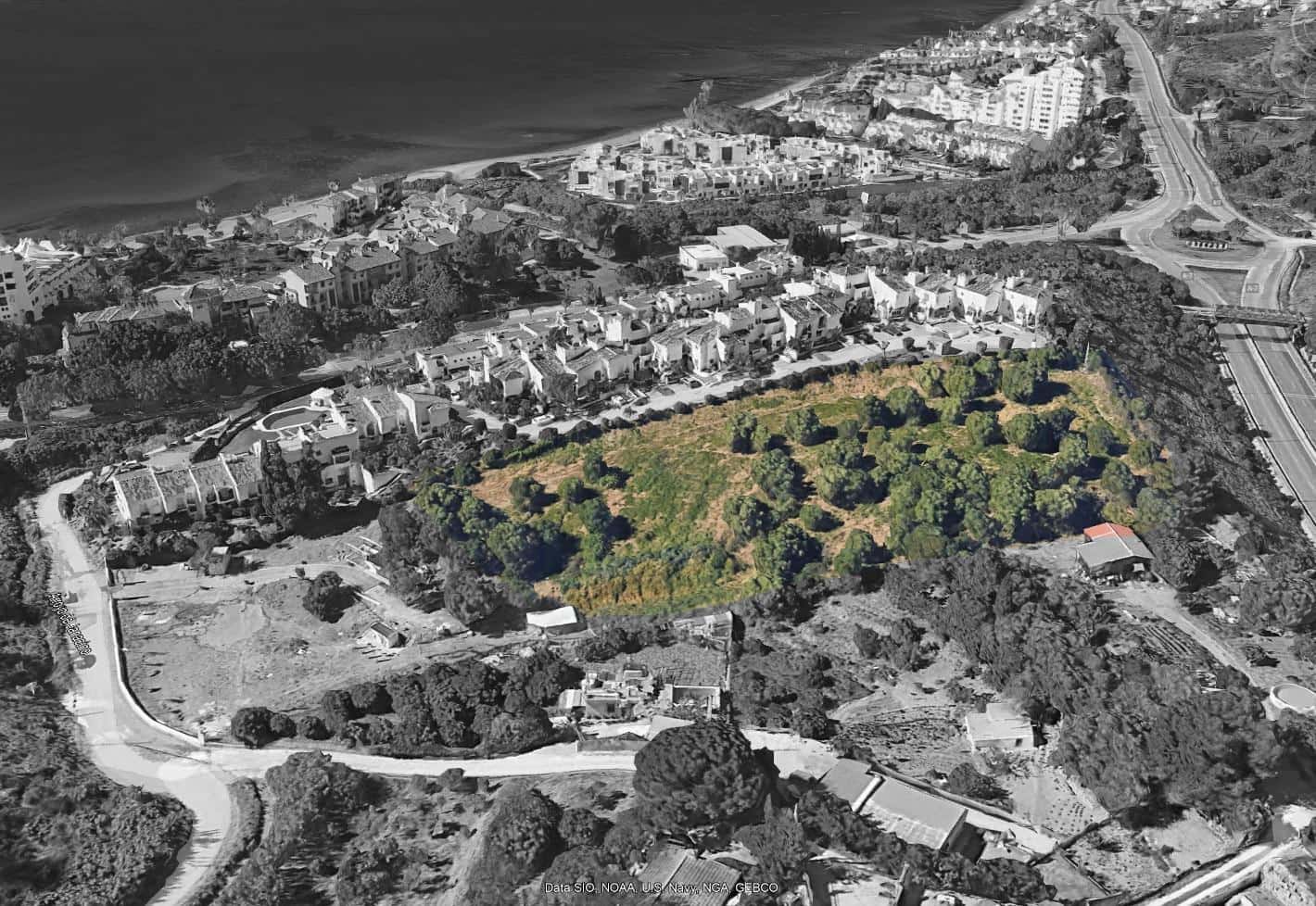 Rakentamaton maa myytävänä paikassa Estepona - 650 000 € (Ref: 9145380)