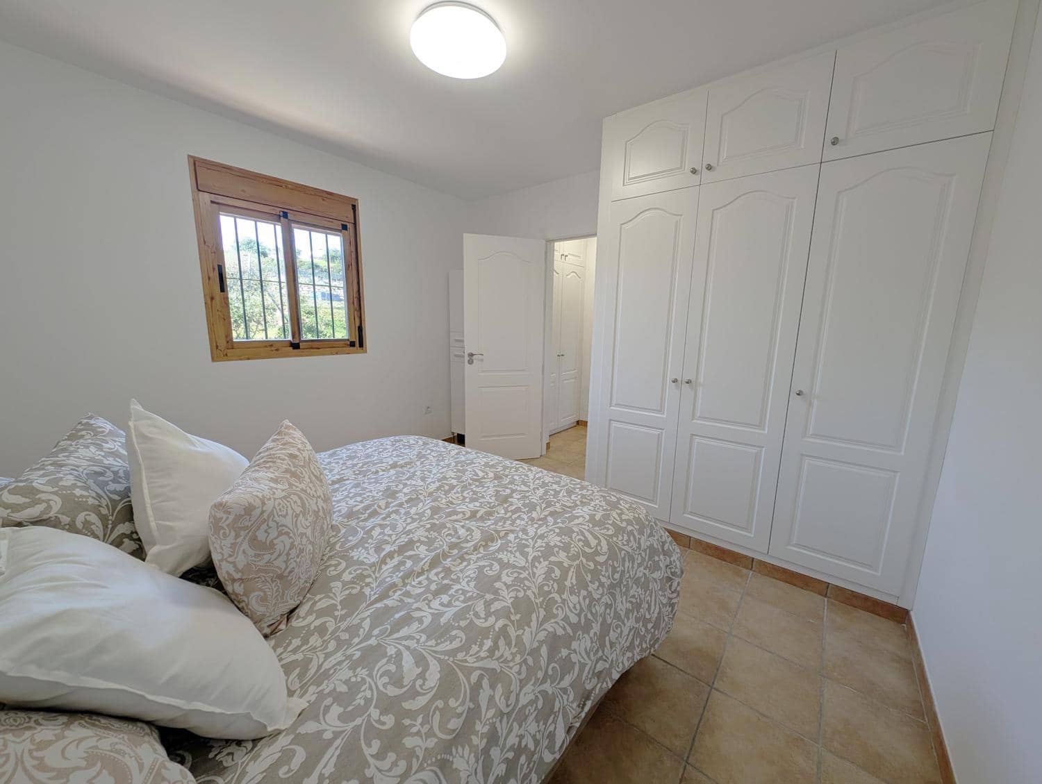 1 sypialnia Finka/Dom wiejski na sprzedaż w Estepona z garażem - 550 000 € (Ref: 9527616)