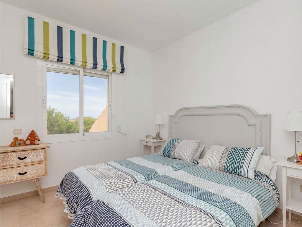 3 sypialnia Penthouse na sprzedaż w Elviria z basenem garażem - 1 095 000 € (Ref: 10003495)
