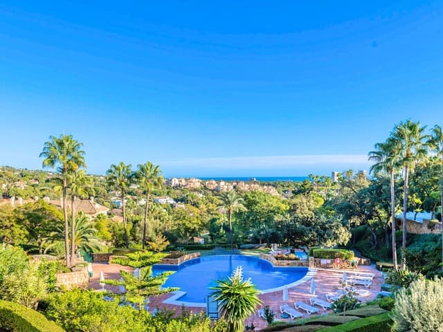 3 sypialnia Penthouse na sprzedaż w Elviria, Marbella z basenem garażem - 1 095 000 € (Ref: 10003495)