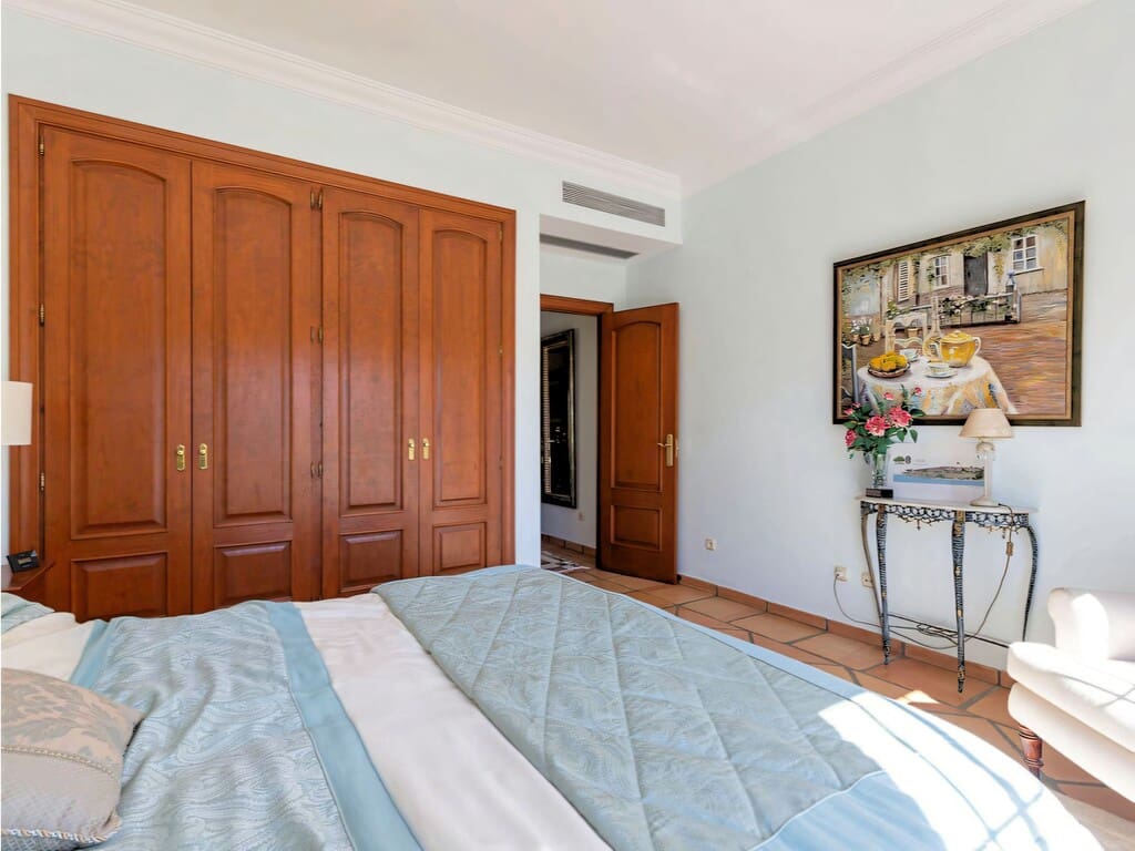 Chalet de 4 habitaciones en Elviria en venta con piscina garaje - 2.068.000 € (Ref: 10003496)