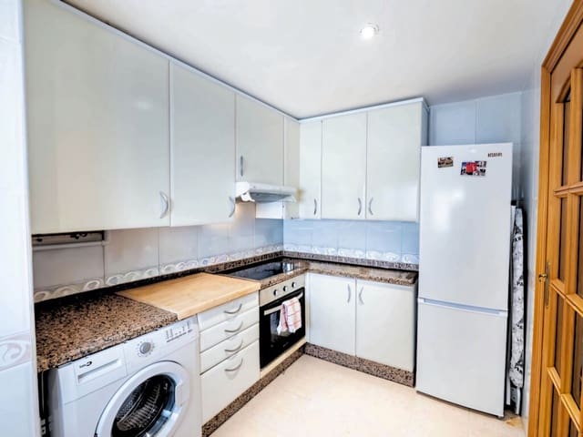 2 soveværelse Lejlighed til salg i San Pedro de Alcantara, Marbella med swimmingpool garage - € 465.000 (Ref: 10005174)