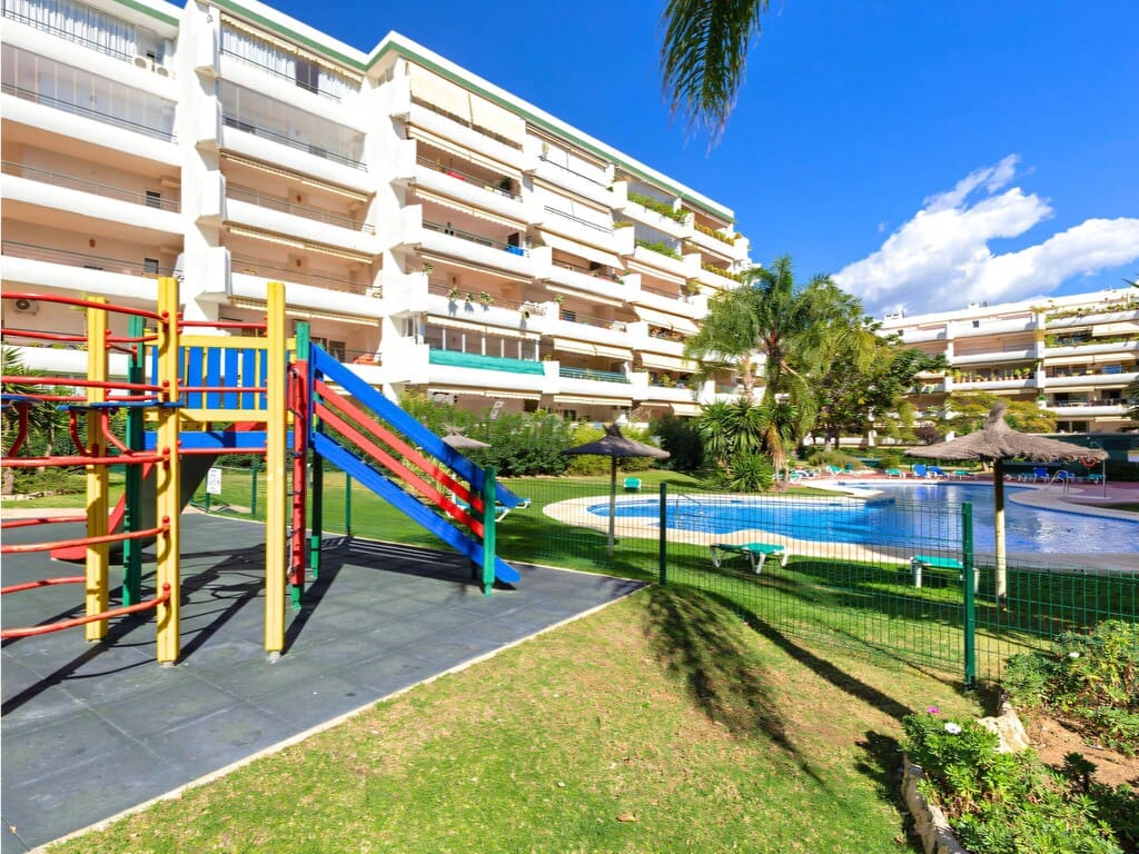 2 soveværelse Lejlighed til salg i San Pedro de Alcantara med swimmingpool garage - € 465.000 (Ref: 10005174)