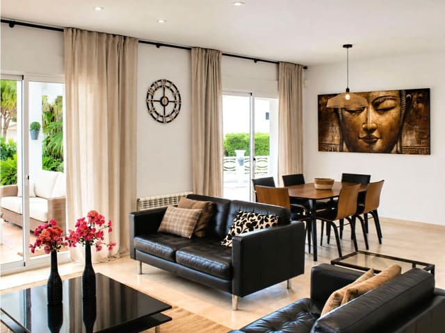 3 slaapkamer Villa te koop in Las Chapas, Marbella met zwembad garage - € 1.349.000 (Ref: 10005175)