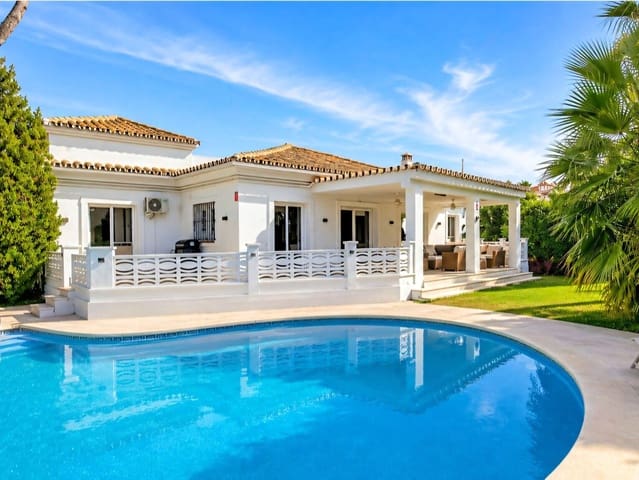 3 slaapkamer Villa te koop in Las Chapas, Marbella met zwembad garage - € 1.349.000 (Ref: 10005175)