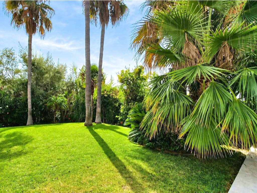 3 slaapkamer Villa te koop in Las Chapas met zwembad garage - € 1.349.000 (Ref: 10005175)