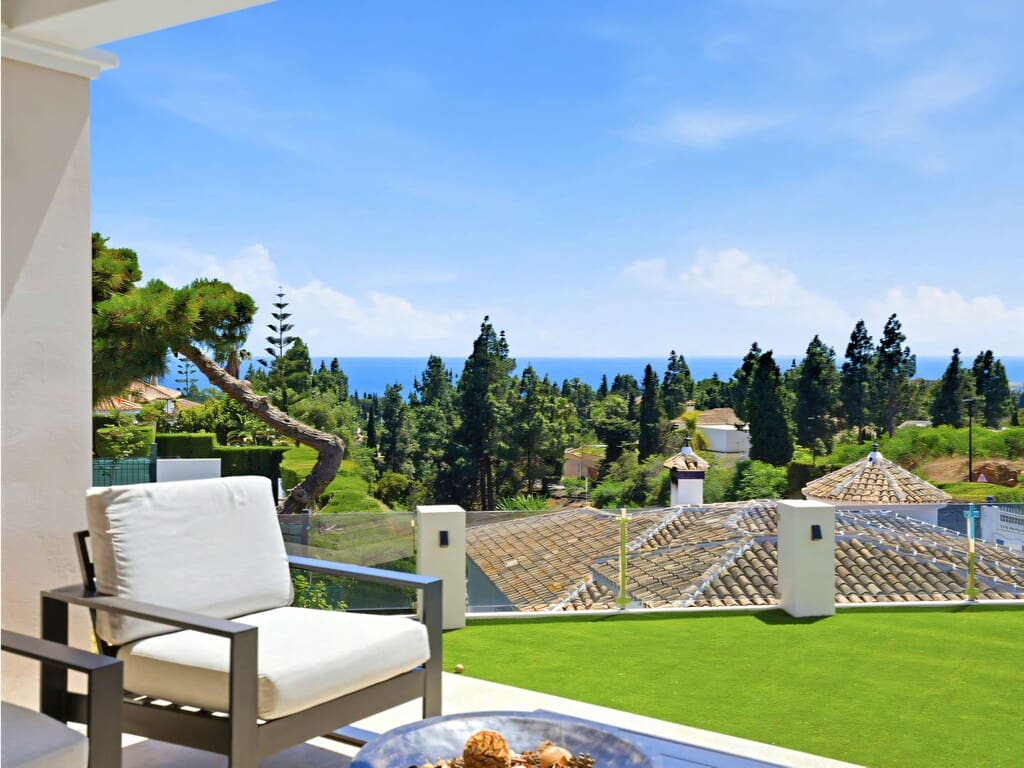 4 bedroom Villa for sale in Mijas Costa with pool garage - € 1,599,000 (Ref: 10008385)