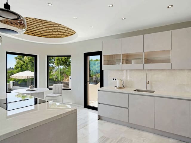 4 chambre Villa/Maison à vendre à Mijas Costa, Mijas avec piscine garage - 1 599 000 € (Ref: 10008385)