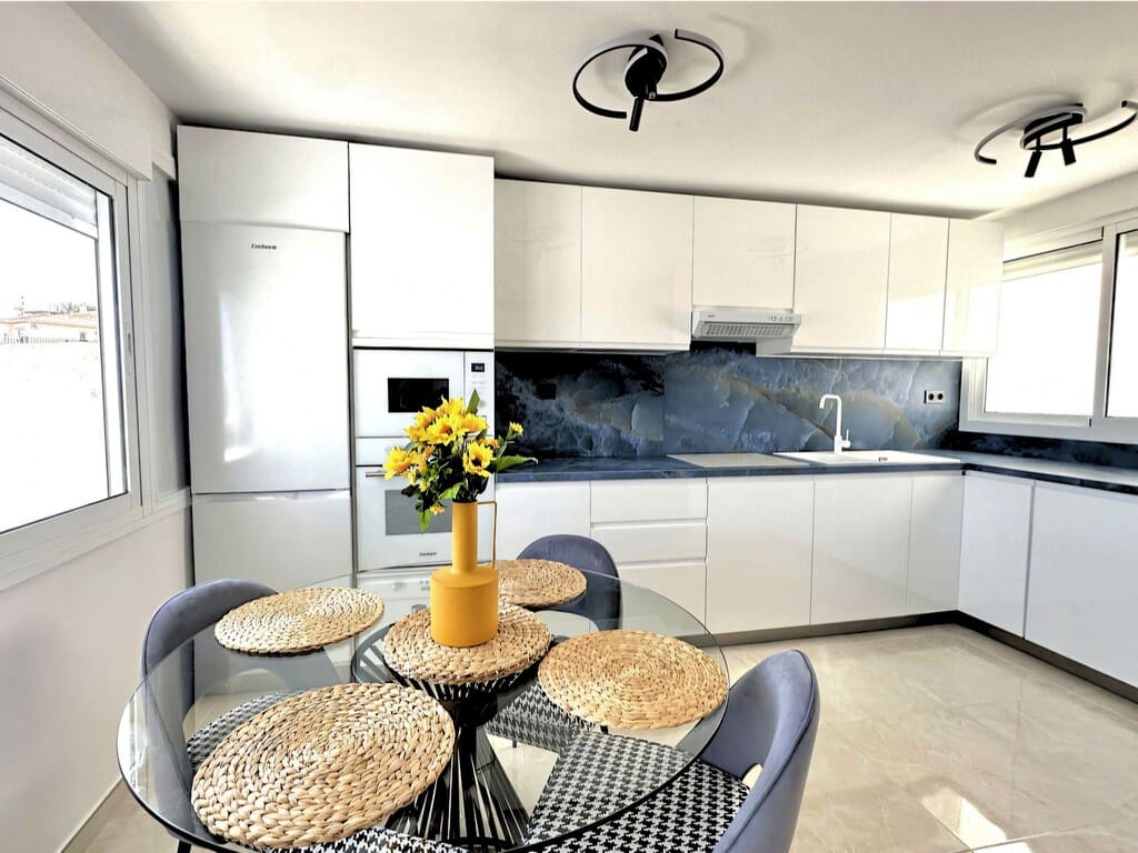 2 soverom Leilighet til salgs i La Cala de Mijas med svømmebasseng - € 375 000 (Ref: 10008387)