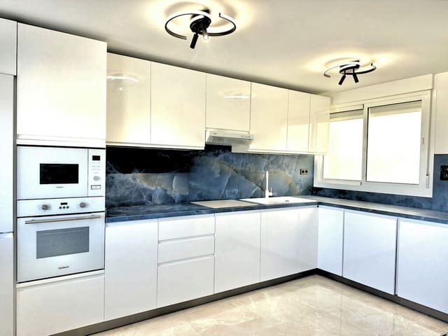 2 soverom Leilighet til salgs i La Cala de Mijas, Mijas med svømmebasseng - € 375 000 (Ref: 10008387)