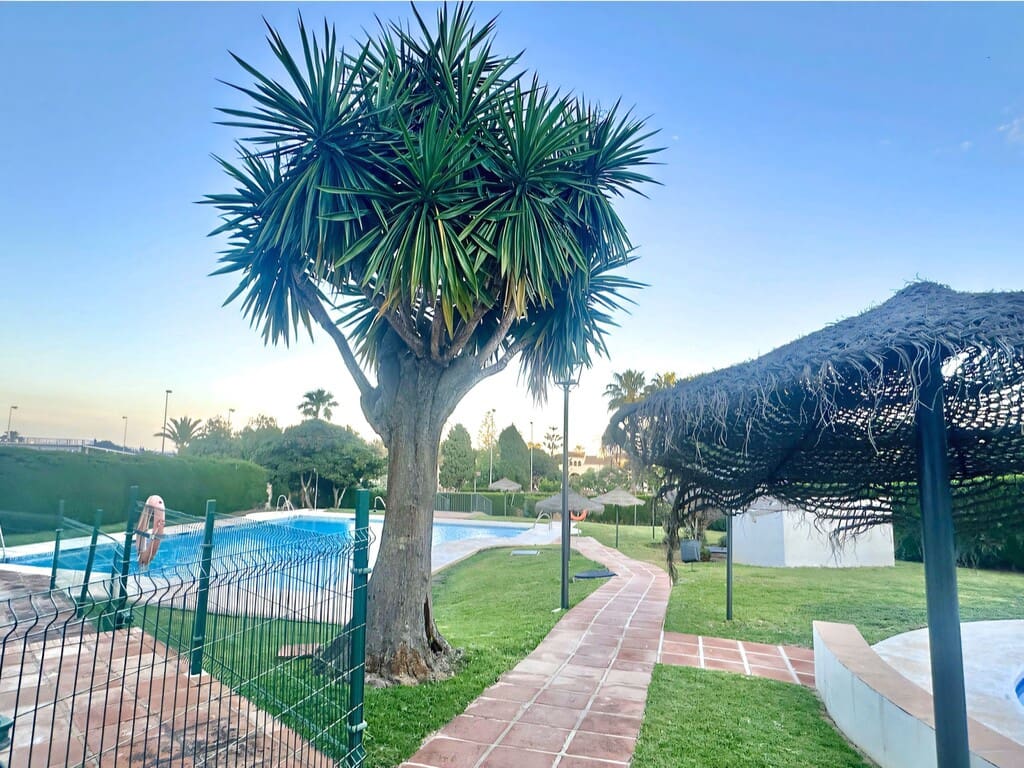 2 soverom Leilighet til salgs i La Cala de Mijas med svømmebasseng - € 375 000 (Ref: 10008387)