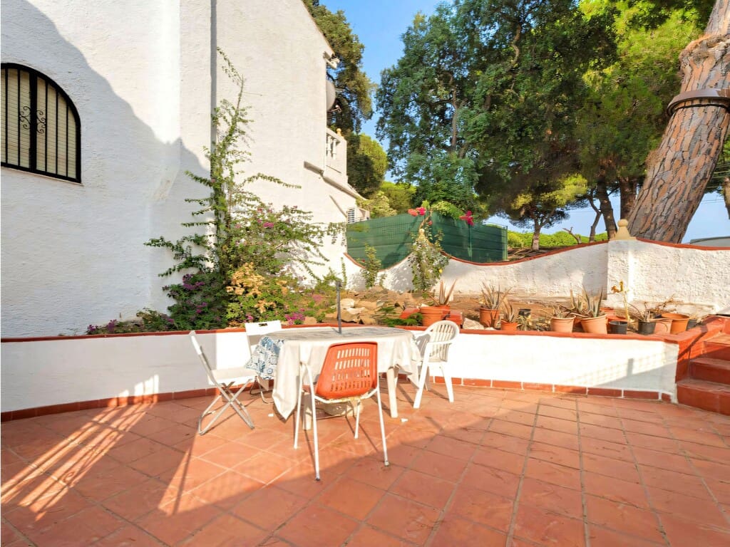 2 soveværelse Byhus til salg i Elviria med swimmingpool - € 420.000 (Ref: 10011073)