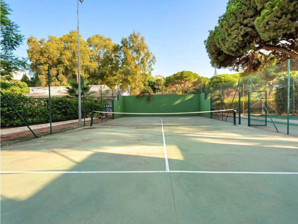 2 soveværelse Byhus til salg i Elviria med swimmingpool - € 420.000 (Ref: 10011073)