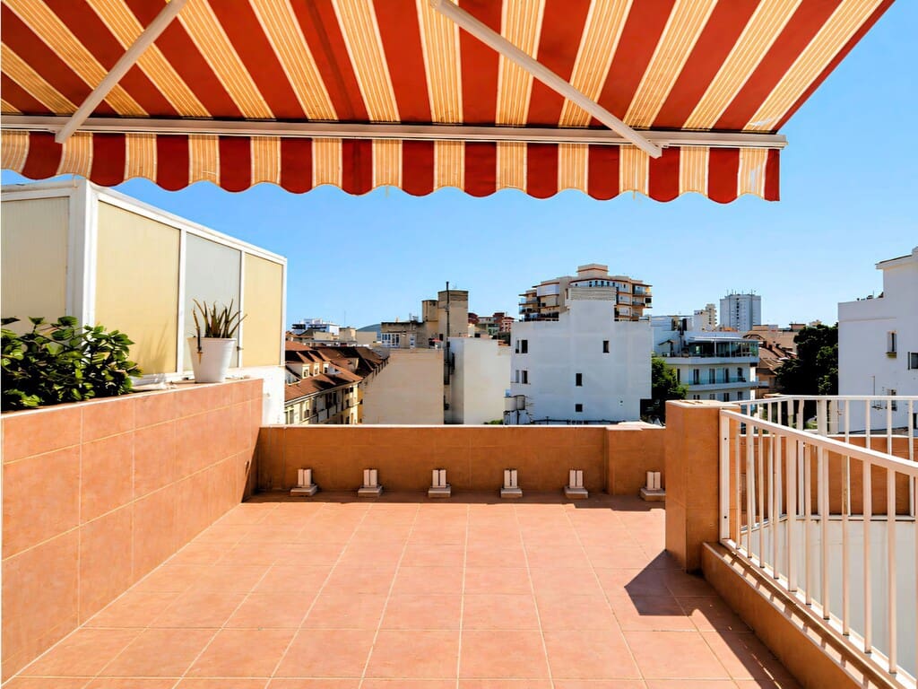 3 slaapkamer Penthouse te koop in Fuengirola - € 745.000 (Ref: 10011074)