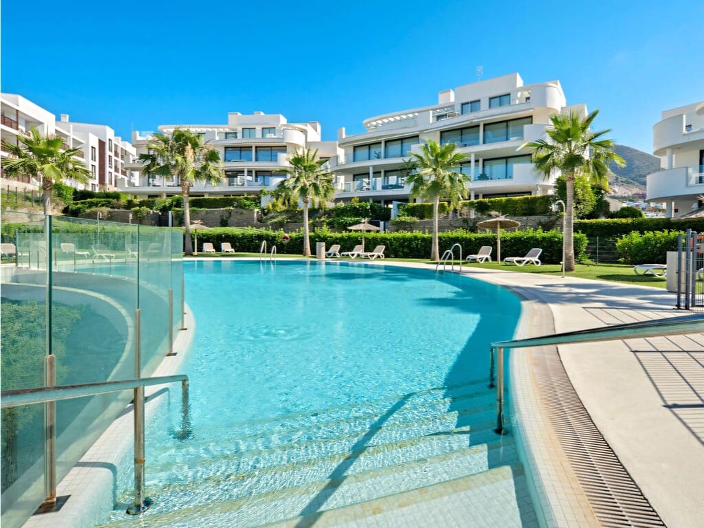 3 Zimmer Apartment zu verkaufen in Fuengirola mit Pool Garage - 690.000 € (Ref: 10015138)