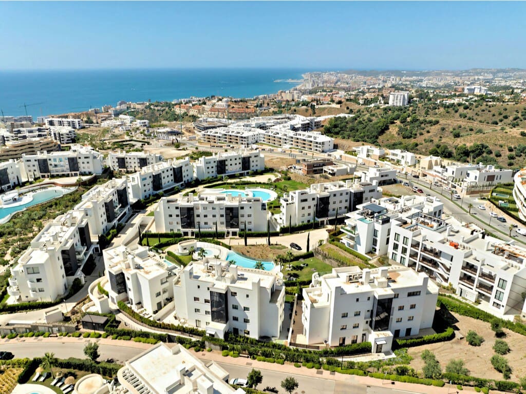 3 Zimmer Apartment zu verkaufen in Fuengirola mit Pool Garage - 690.000 € (Ref: 10015138)