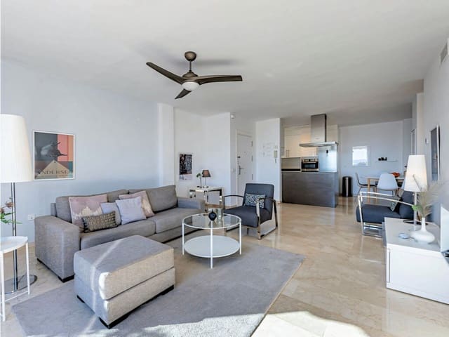 Apartamento de 2 habitaciones en Nueva Andalucia, Marbella en venta con piscina garaje - 795.000 € (Ref: 10015139)