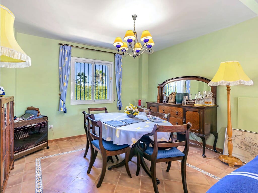 4 quarto Moradia para venda em Coin com piscina garagem - 745 000 € (Ref: 10017126)