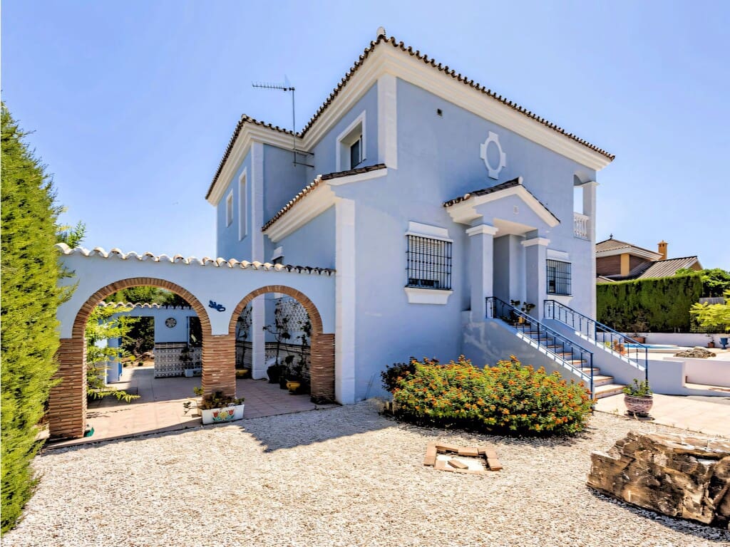 4 quarto Moradia para venda em Coin com piscina garagem - 745 000 € (Ref: 10017126)