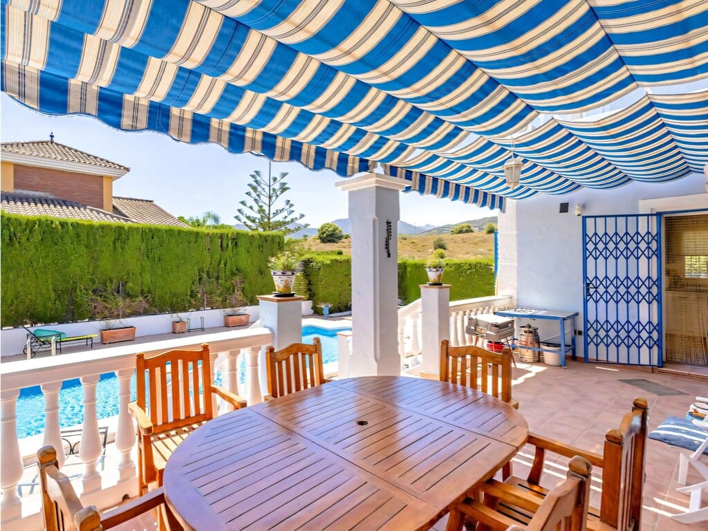 4 quarto Moradia para venda em Coin com piscina garagem - 745 000 € (Ref: 10017126)