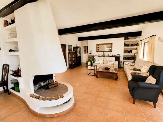 Finca/Casa Rural de 4 habitaciones en Estepona en venta con piscina garaje - 1.740.000 € (Ref: 10017127)