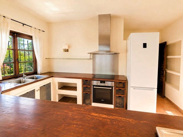Finca/Casa Rural de 4 habitaciones en Estepona en venta con piscina garaje - 1.740.000 € (Ref: 10017127)
