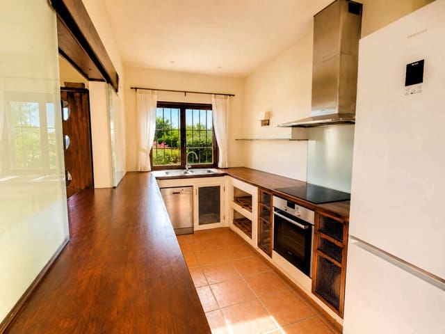 Finca/Casa Rural de 4 habitaciones en Estepona en venta con piscina garaje - 1.740.000 € (Ref: 10017127)