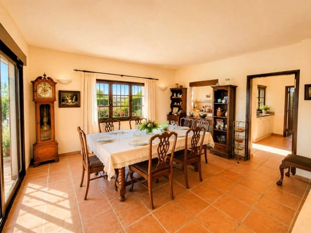Finca/Casa Rural de 4 habitaciones en Estepona en venta con piscina garaje - 1.740.000 € (Ref: 10017127)
