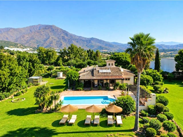 Finca/Casa Rural de 4 habitaciones en Estepona en venta con piscina garaje - 1.740.000 € (Ref: 10017127)