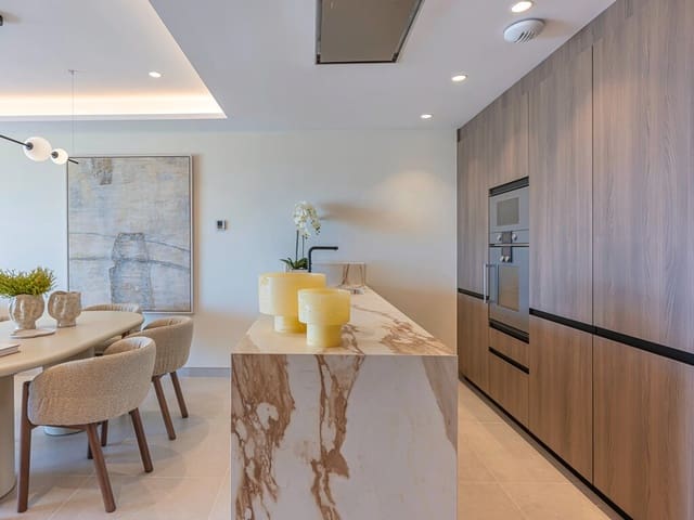 2 soverom Leilighet til salgs i New Golden Mile, Estepona med svømmebasseng - € 1 595 000 (Ref: 10017128)
