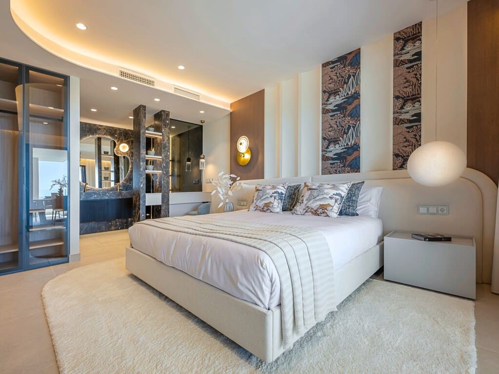 2 bedroom Apartment for sale in New Golden Mile with pool - € 1,595,000 (Ref: 10017128)