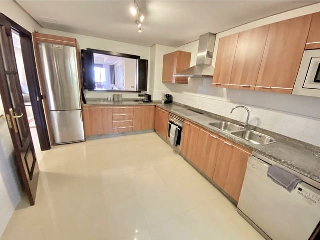 2 makuuhuone Huoneisto myytävänä paikassa La Mairena, Ojen mukana uima-altaan 
autotalli - 398 750 € (Ref: 10018279)