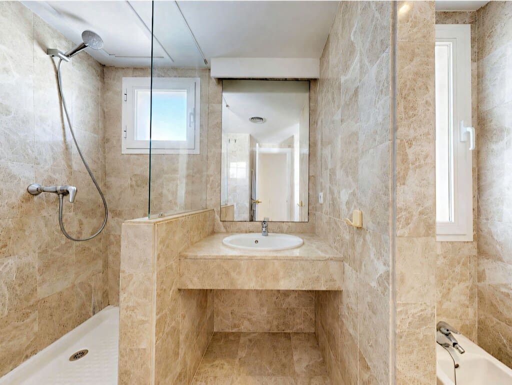 Ático de 3 habitaciones en Nueva Andalucia en venta con piscina - 549.000 € (Ref: 10018944)