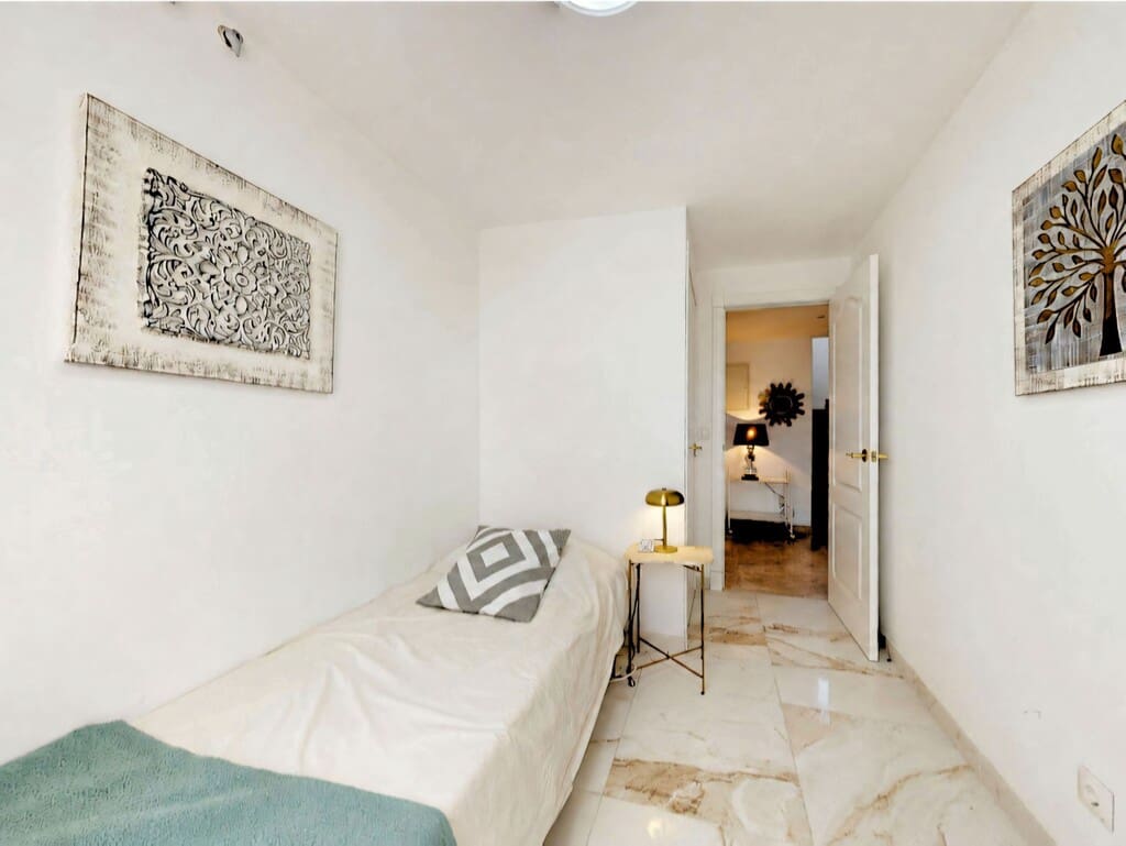 Ático de 3 habitaciones en Nueva Andalucia en venta con piscina - 549.000 € (Ref: 10018944)