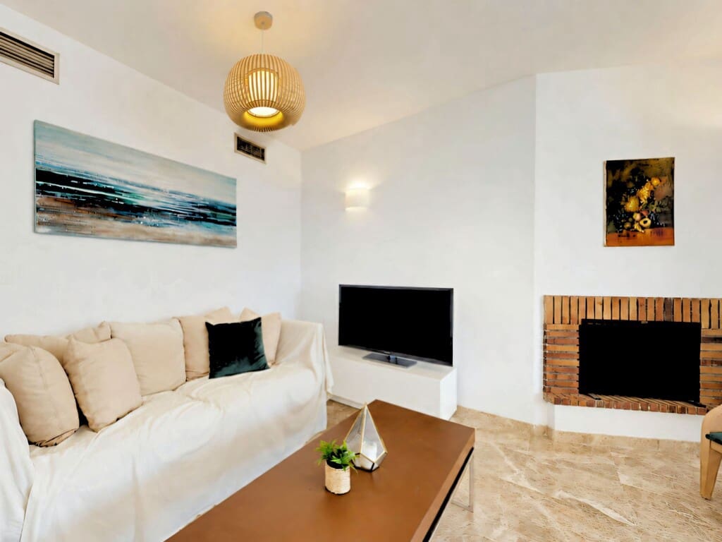 Ático de 3 habitaciones en Nueva Andalucia en venta con piscina - 549.000 € (Ref: 10018944)