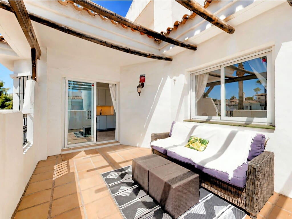 Ático de 3 habitaciones en Nueva Andalucia en venta con piscina - 549.000 € (Ref: 10018944)
