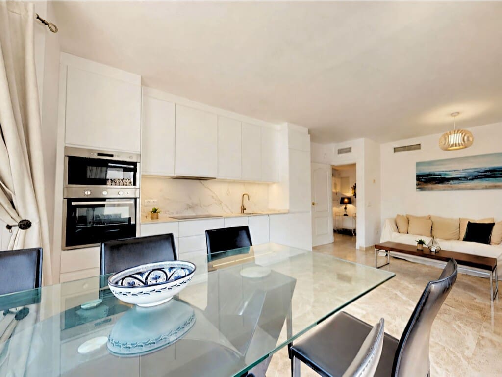 Ático de 3 habitaciones en Nueva Andalucia en venta con piscina - 549.000 € (Ref: 10018944)