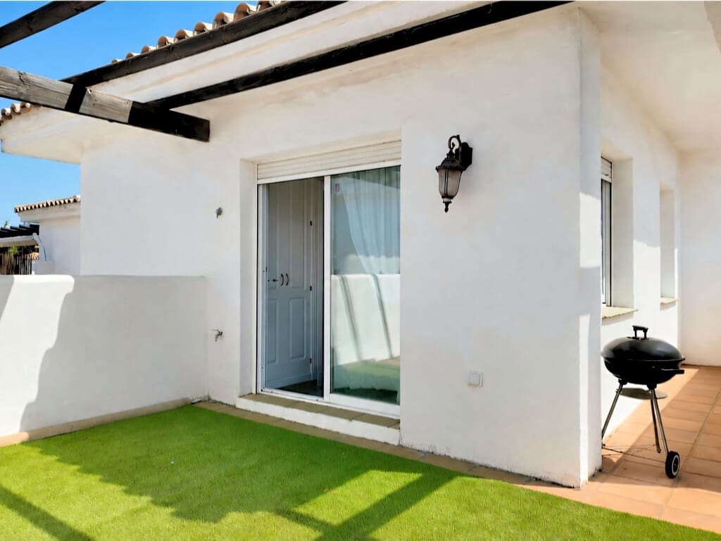 Ático de 3 habitaciones en Nueva Andalucia en venta con piscina - 549.000 € (Ref: 10018944)