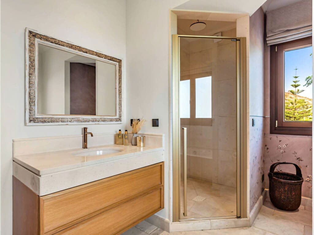 Chalet de 5 habitaciones en Benahavís en venta con piscina garaje - 4.750.000 € (Ref: 10022075)