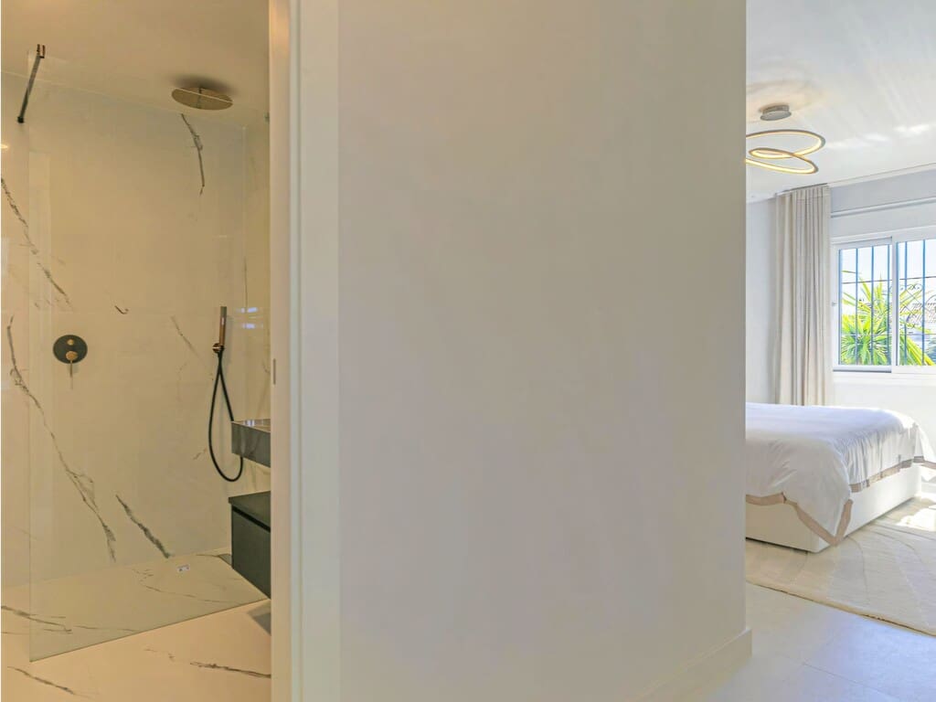 3 quarto Apartamento para venda em Nueva Andalucia com piscina garagem - 1 080 000 € (Ref: 10026882)