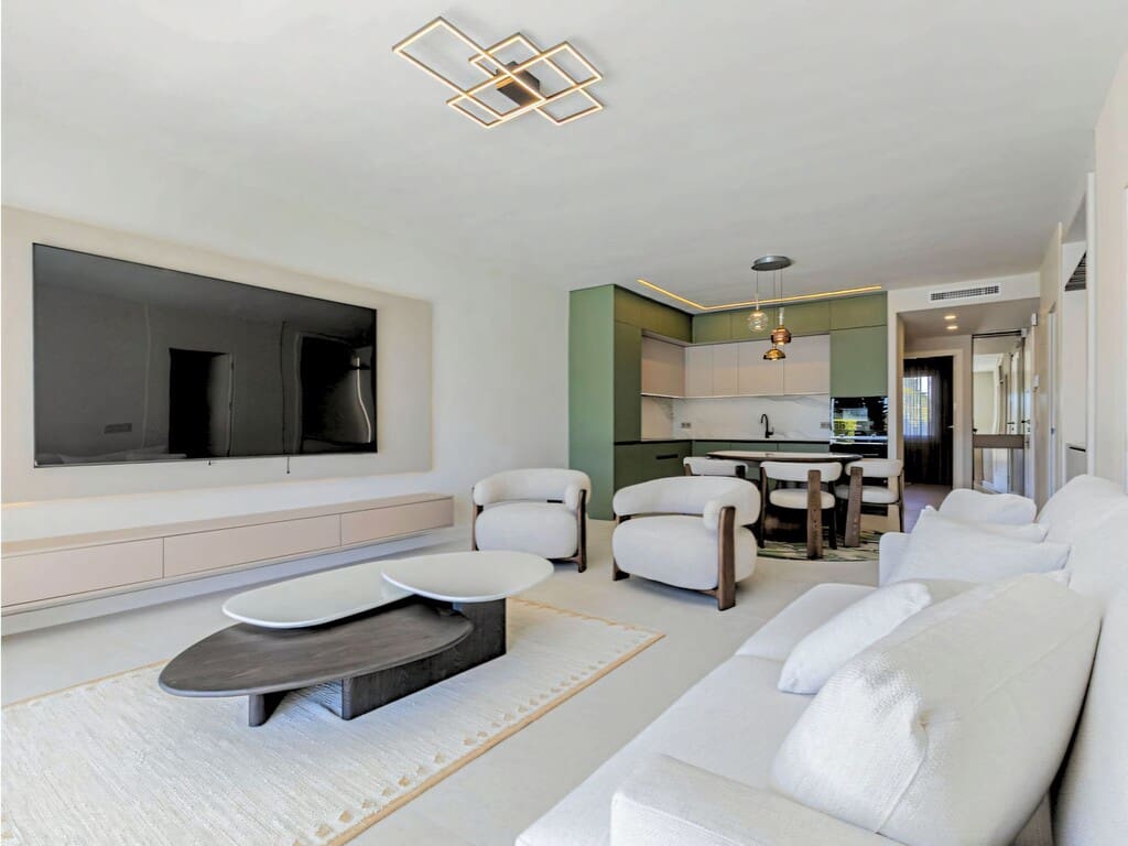 3 quarto Apartamento para venda em Nueva Andalucia com piscina garagem - 1 080 000 € (Ref: 10026882)