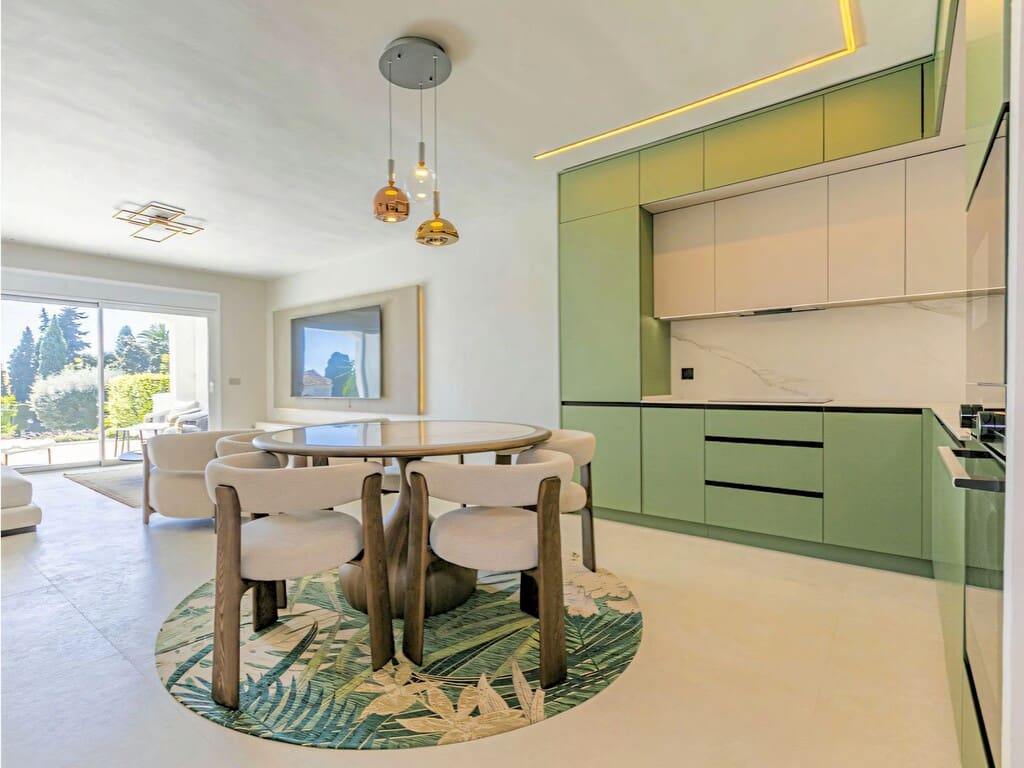 3 quarto Apartamento para venda em Nueva Andalucia com piscina garagem - 1 080 000 € (Ref: 10026882)