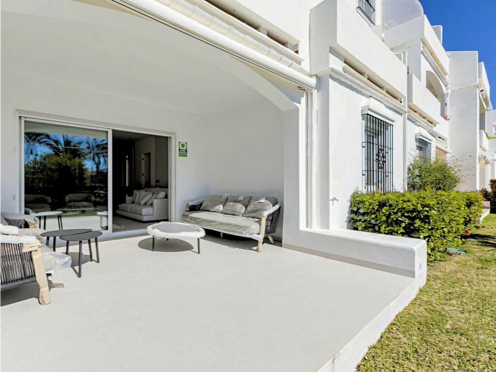 3 quarto Apartamento para venda em Nueva Andalucia com piscina garagem - 1 080 000 € (Ref: 10026882)