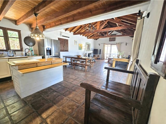 3 soverom Villa til salgs i Monda med svømmebasseng garasje - € 549 000 (Ref: 10026883)